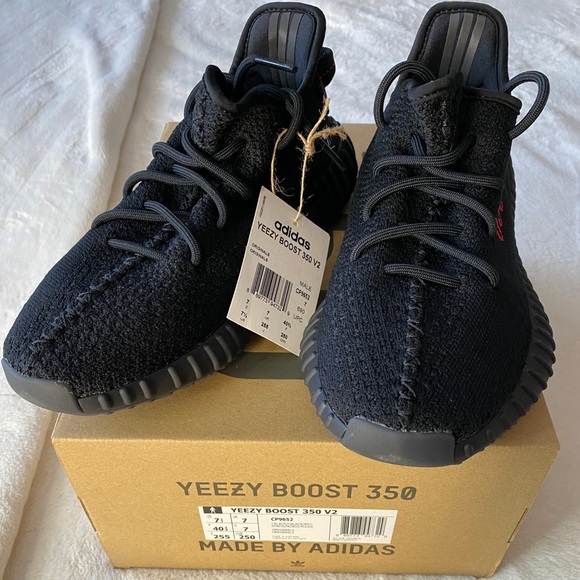 💥💥6️⃣0️⃣0️⃣💥💥 YEEZY BOOST 350 v2 CoreBlack - Picture 2 of 6